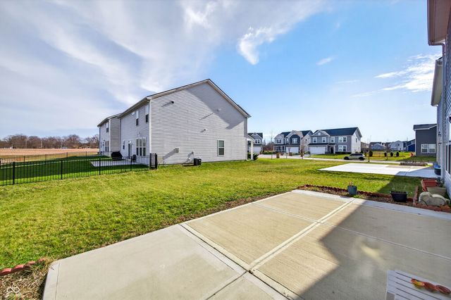 3073 Creekridge Court, Columbus, IN 47201