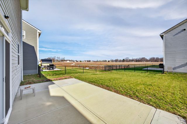 3073 Creekridge Court, Columbus, IN 47201