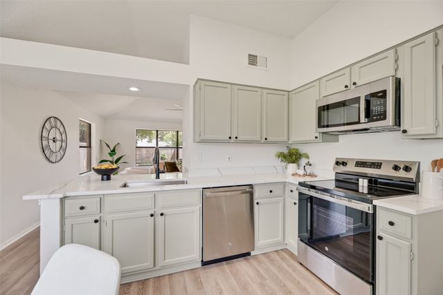 552 Kirkland Drive, Coppell, TX 75019