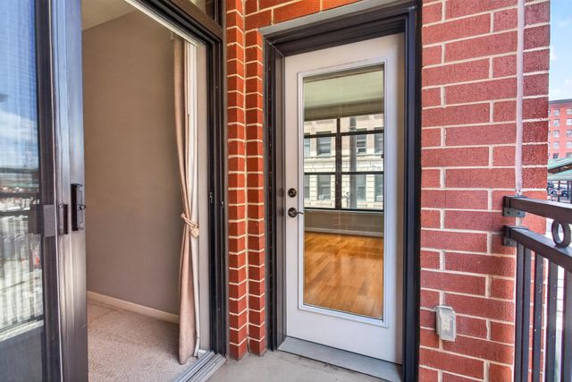 270 4th Street E 102, Saint Paul, MN 55101
