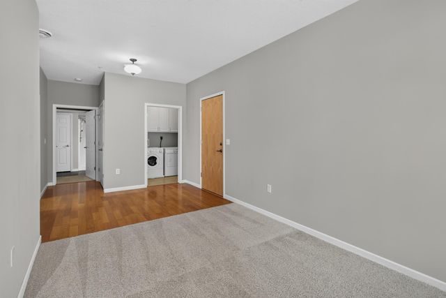 270 4th Street E 102, Saint Paul, MN 55101
