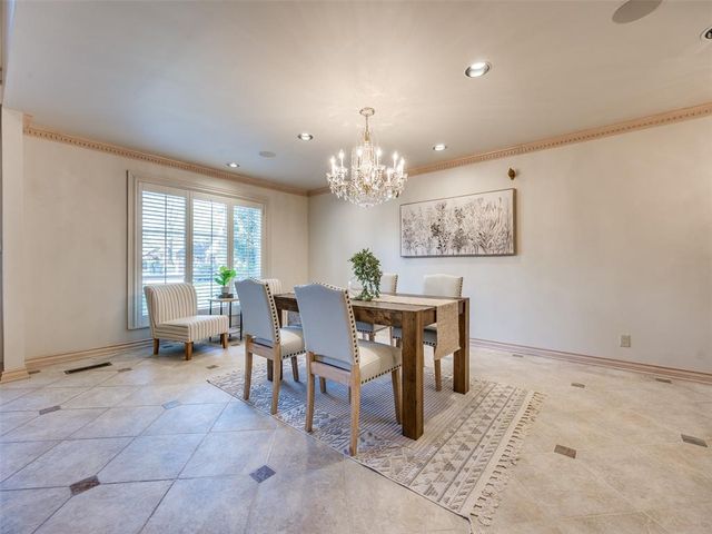 3933 Charing Cross Court, Norman, OK 73072