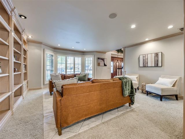 3933 Charing Cross Court, Norman, OK 73072