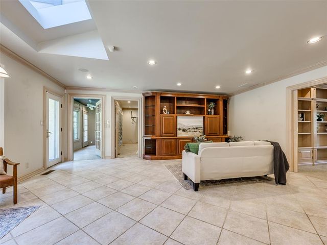 3933 Charing Cross Court, Norman, OK 73072