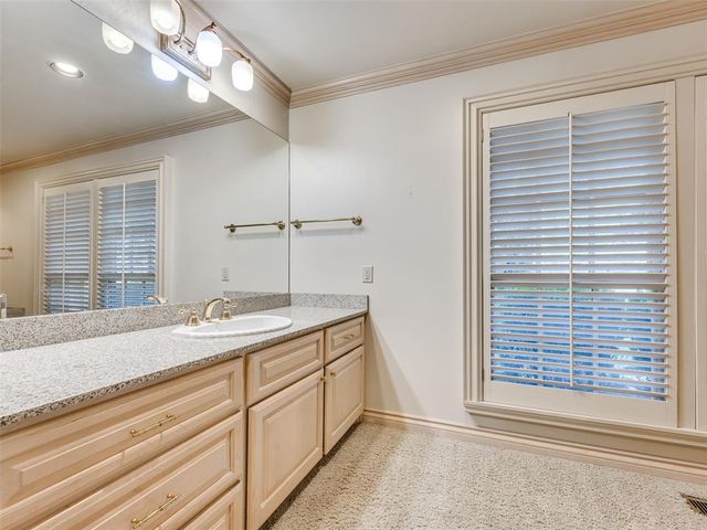 3933 Charing Cross Court, Norman, OK 73072
