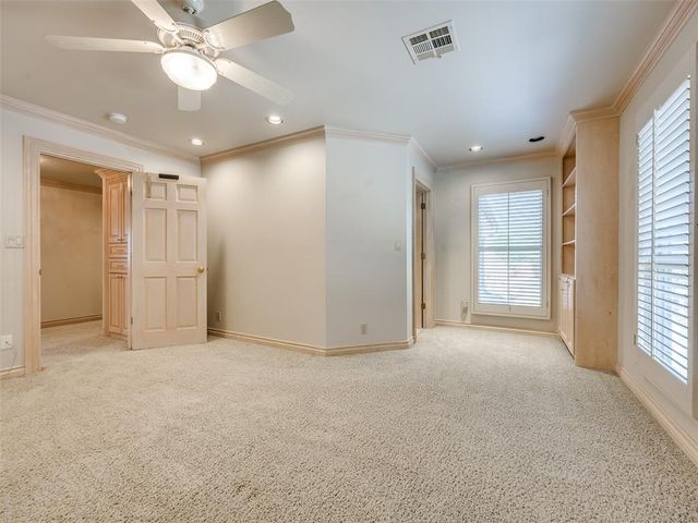3933 Charing Cross Court, Norman, OK 73072
