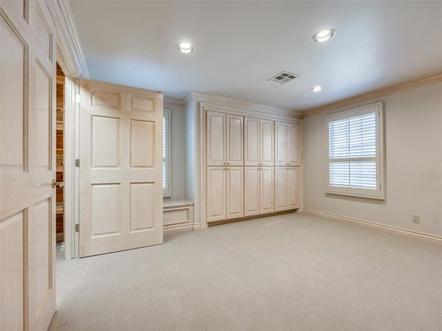 3933 Charing Cross Court, Norman, OK 73072
