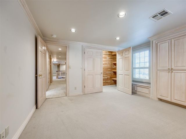 3933 Charing Cross Court, Norman, OK 73072