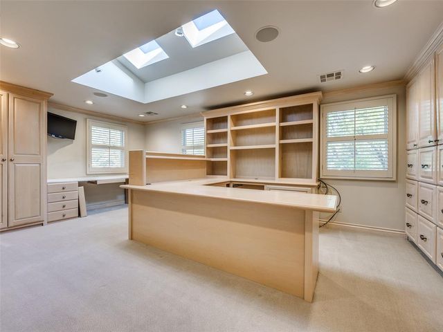 3933 Charing Cross Court, Norman, OK 73072