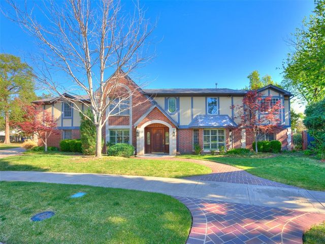 3933 Charing Cross Court, Norman, OK 73072