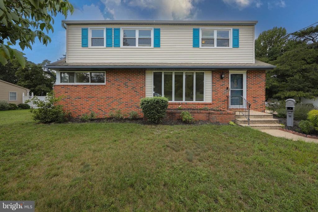 6 SUNSET DR, VOORHEES, NJ 08043 — exterior