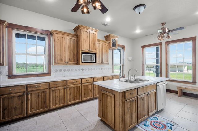 12491 Madison Lane, Justin, TX 76247