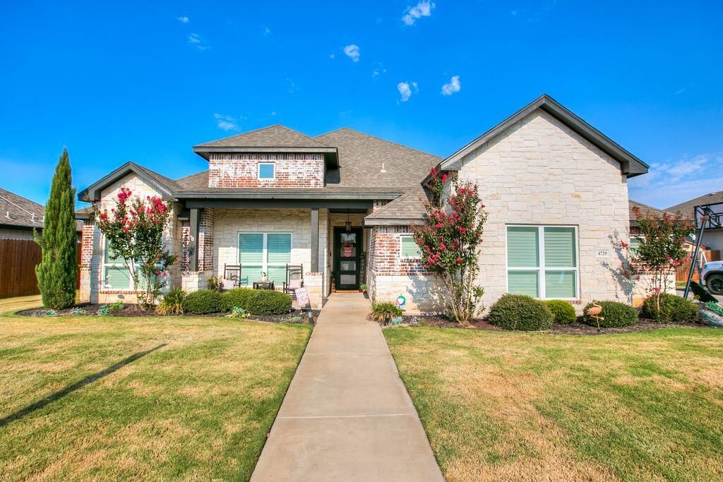 Image 1 of property listing at 4729 Karsten Creek Drive, San Angelo, TX 76904