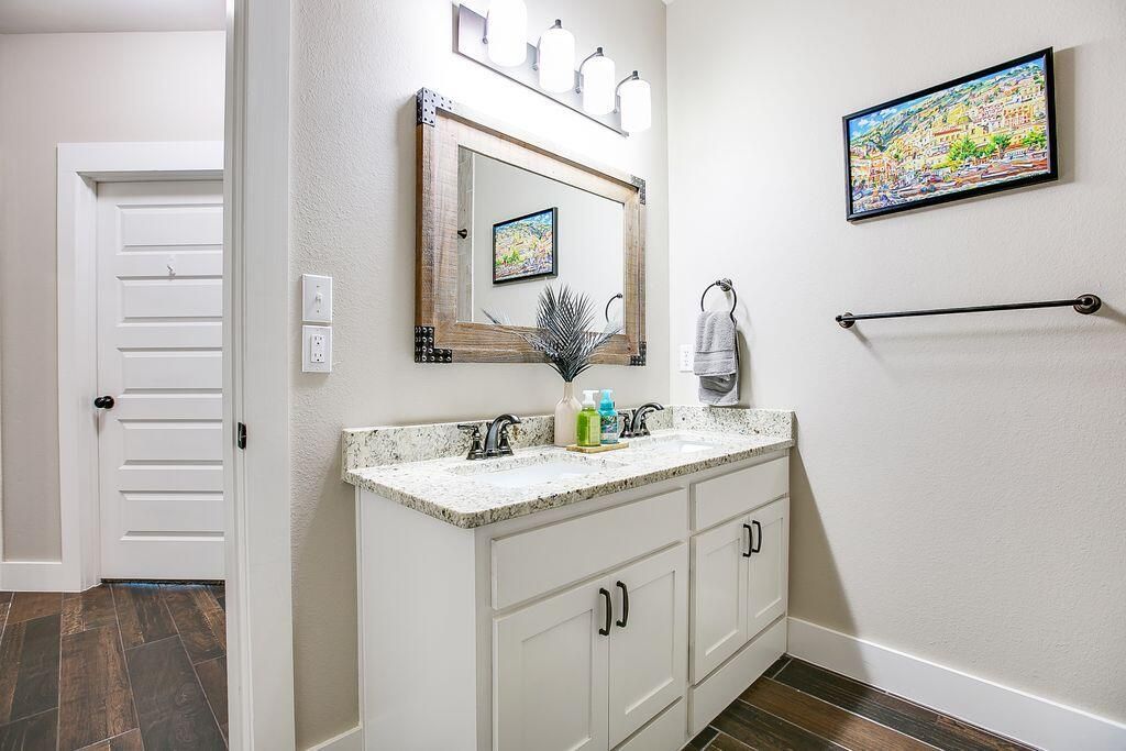 Image 18 of property listing at 4729 Karsten Creek Drive, San Angelo, TX 76904