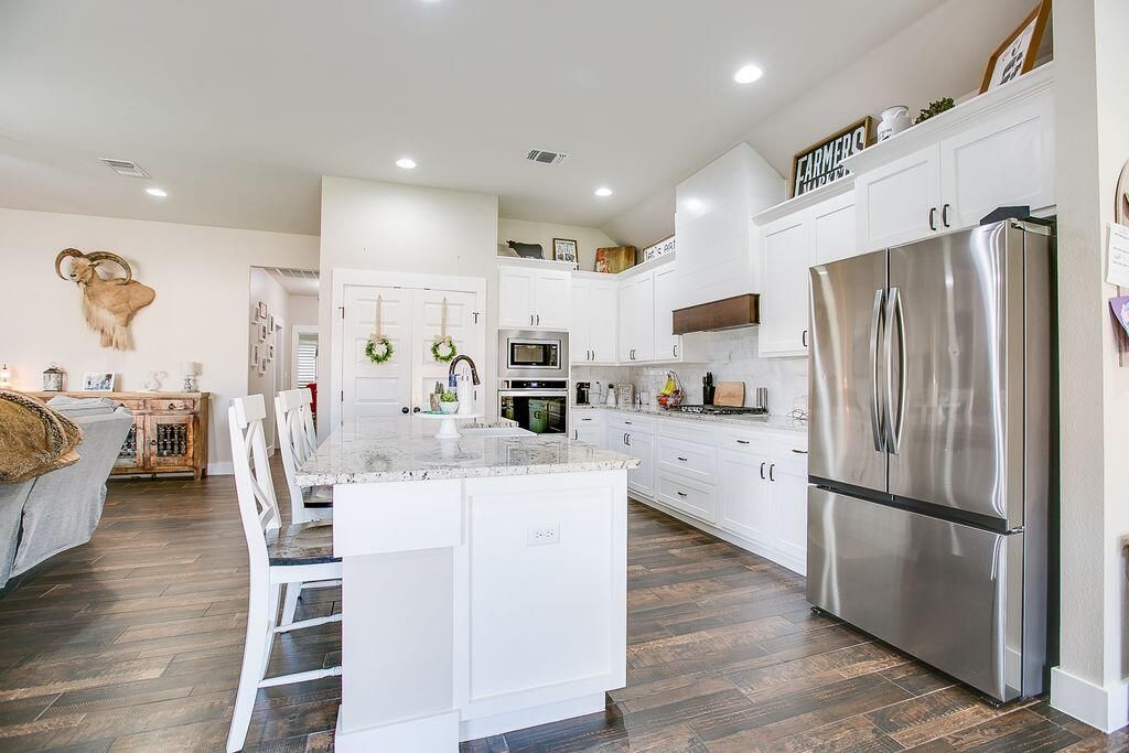 Image 6 of property listing at 4729 Karsten Creek Drive, San Angelo, TX 76904