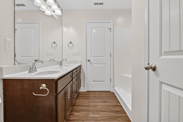 346 Heatherwood DR, Murfreesboro, TN 37129