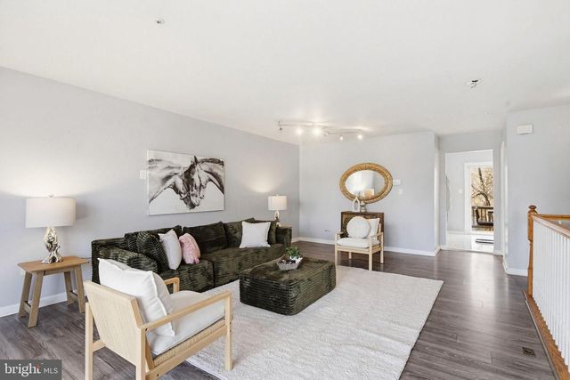 2220 COMMISSARY CIR, Odenton, MD 21113