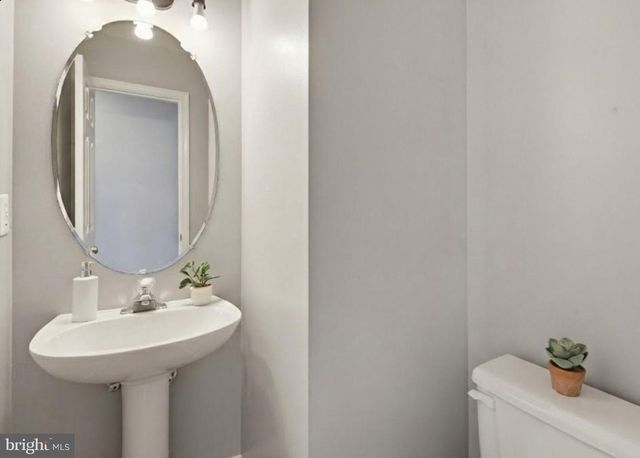 2220 COMMISSARY CIR, Odenton, MD 21113