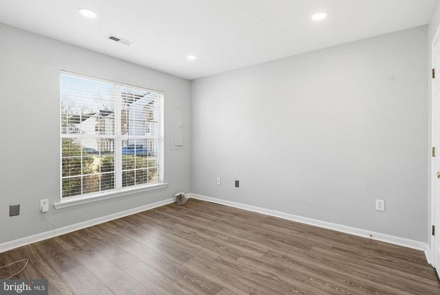 2220 COMMISSARY CIR, Odenton, MD 21113