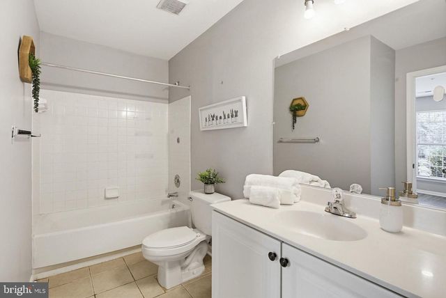 2220 COMMISSARY CIR, Odenton, MD 21113