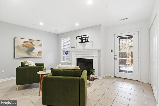 2220 COMMISSARY CIR, Odenton, MD 21113