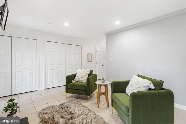 2220 COMMISSARY CIR, Odenton, MD 21113