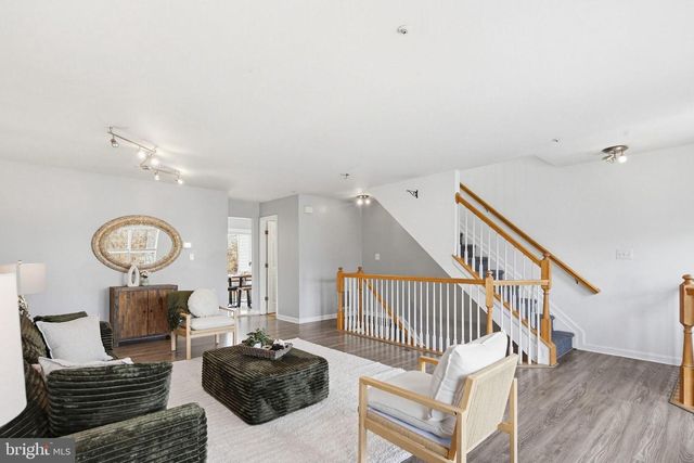 2220 COMMISSARY CIR, Odenton, MD 21113