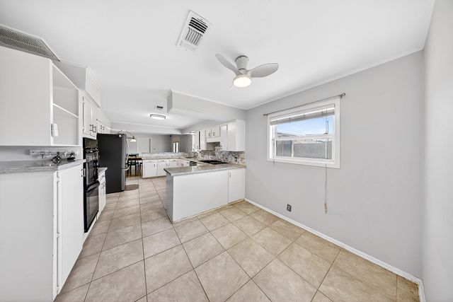 6015 De Moss Drive, Houston, TX 77081