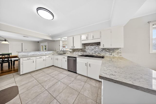 6015 De Moss Drive, Houston, TX 77081