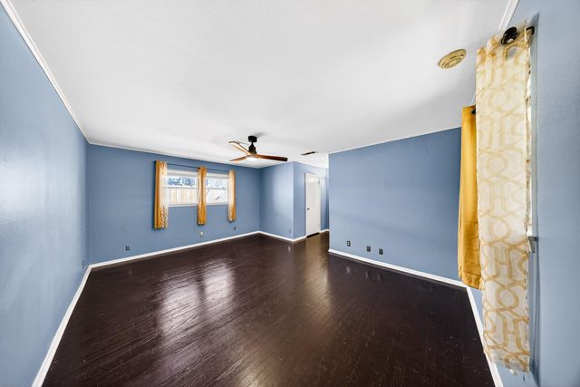 6015 De Moss Drive, Houston, TX 77081