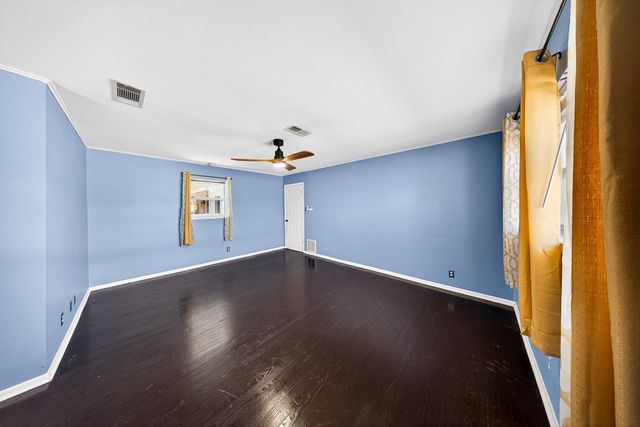 6015 De Moss Drive, Houston, TX 77081