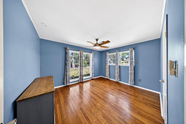 6015 De Moss Drive, Houston, TX 77081