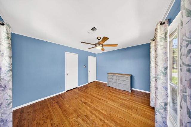 6015 De Moss Drive, Houston, TX 77081