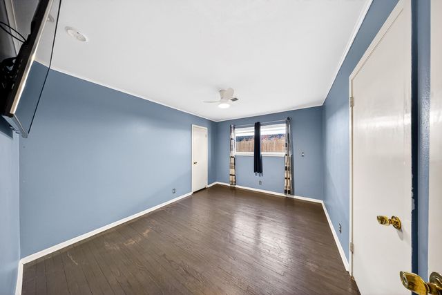 6015 De Moss Drive, Houston, TX 77081