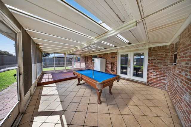 6015 De Moss Drive, Houston, TX 77081