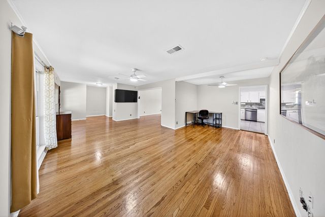 6015 De Moss Drive, Houston, TX 77081