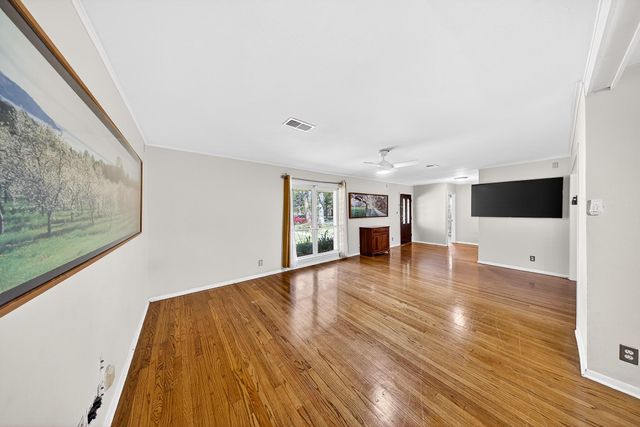 6015 De Moss Drive, Houston, TX 77081