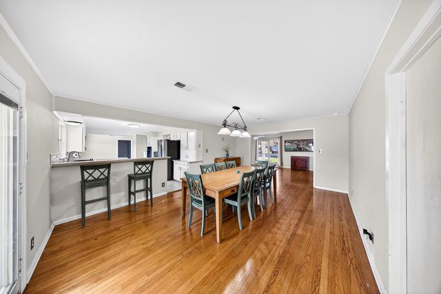 6015 De Moss Drive, Houston, TX 77081