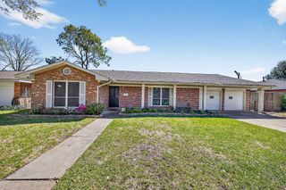 6015 De Moss Drive, Houston, TX 77081