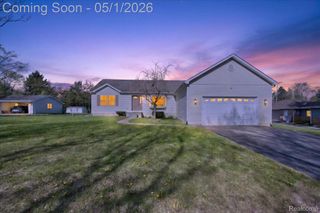 9074 Hamburg Road, Hamburg Township, MI 48116