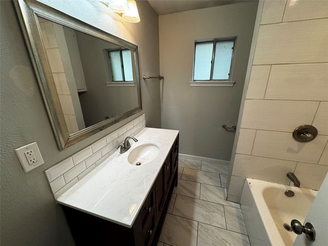 2607 Clearview Circle, Dallas, TX 75233