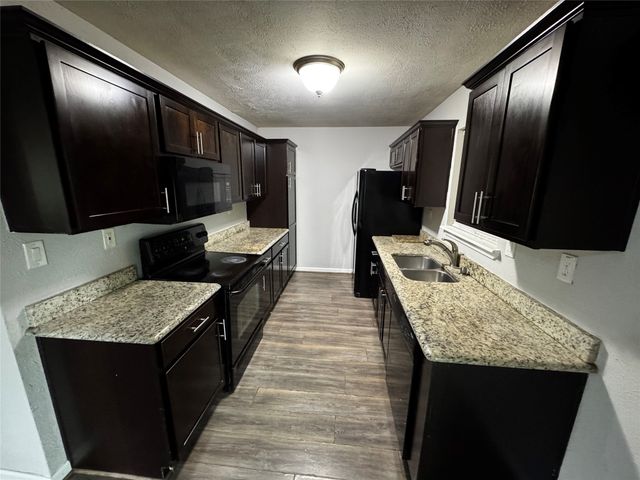 2607 Clearview Circle, Dallas, TX 75233