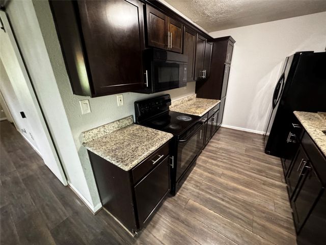 2607 Clearview Circle, Dallas, TX 75233