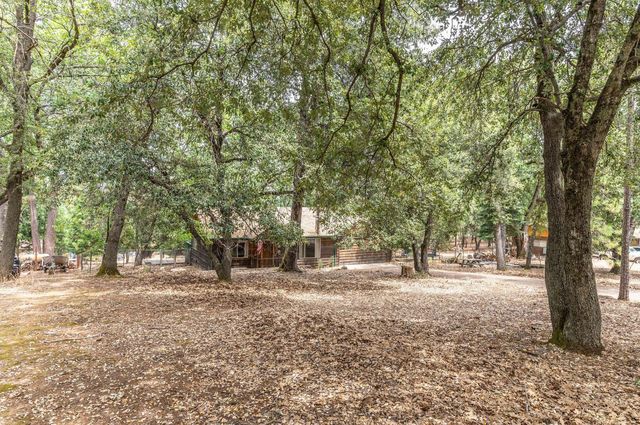 11082 Quail Dr, Pine Grove, CA 95665
