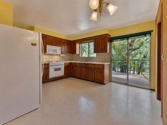 11082 Quail Dr, Pine Grove, CA 95665