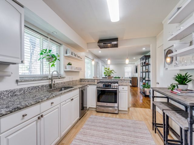 5022 W Mockingbird Lane, Dallas, TX 75209