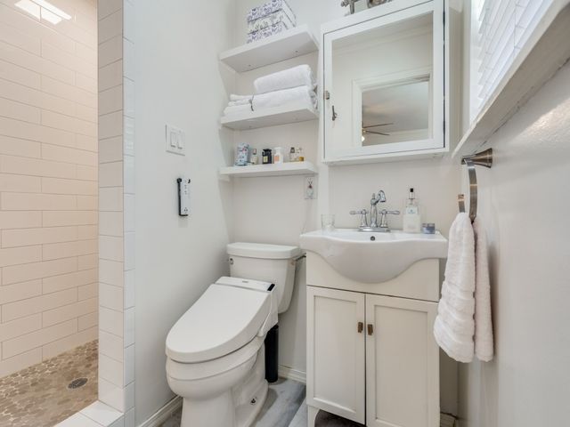 5022 W Mockingbird Lane, Dallas, TX 75209