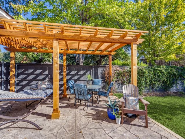 5022 W Mockingbird Lane, Dallas, TX 75209