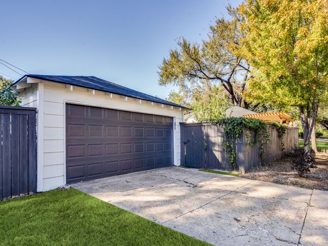 5022 W Mockingbird Lane, Dallas, TX 75209