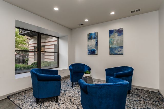 4537 S Drexel Boulevard 706, Chicago, IL 60653